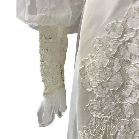 True Vintage 1970s Lace Wedding Gown – Sheer Bishop Sleeves & Chapel Train XS - Picture 4 of 16